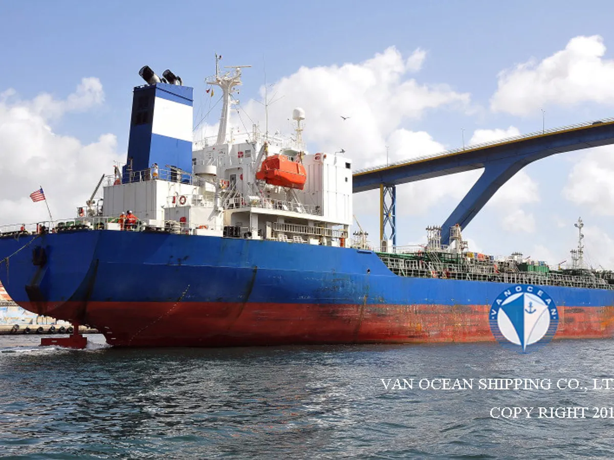 Oil/Chemical tanker for sale