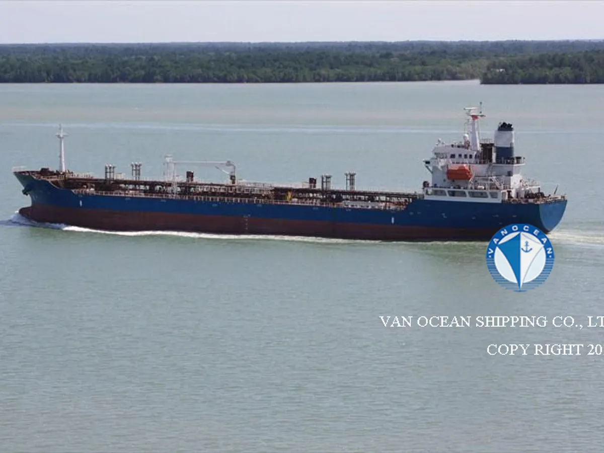 Oil/Chemical tanker for sale