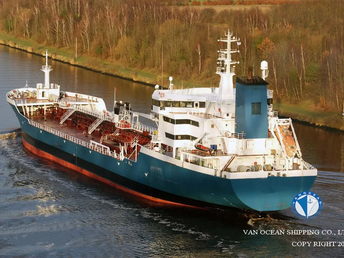 Oil/Chemical tanker for sale