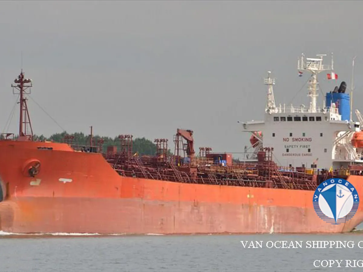 Oil/Chemical tanker for sale