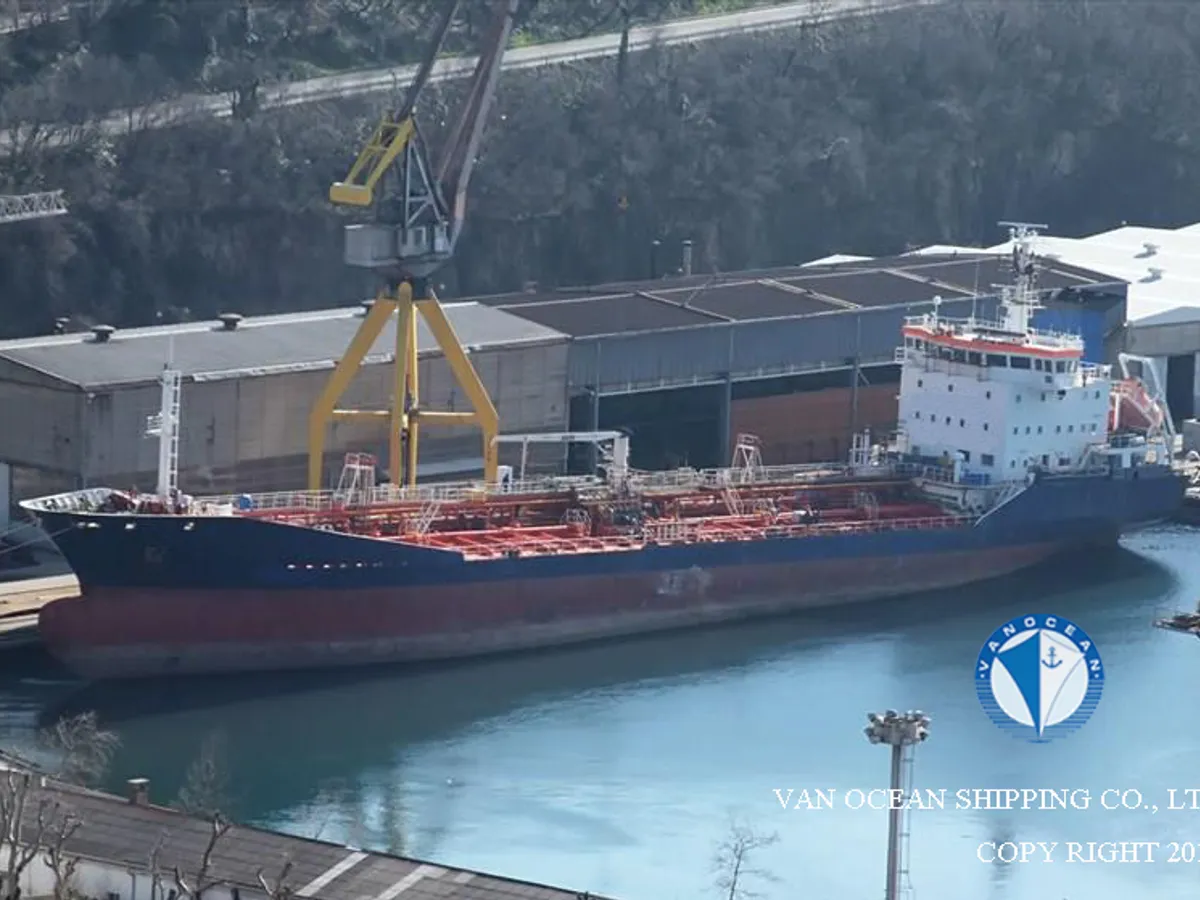 Oil/Chemical tanker for sale