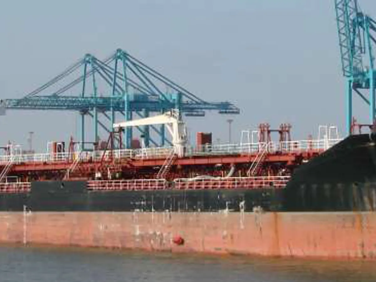 Oil/Chemical tanker for sale