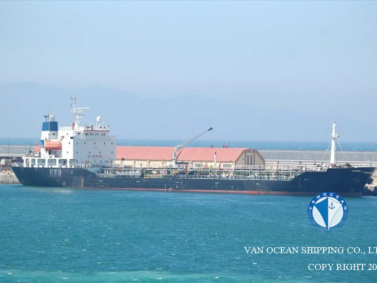 Oil/Chemical tanker for sale