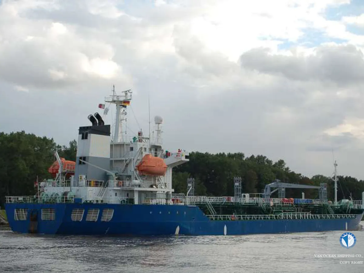 Oil/Chemical tanker for sale