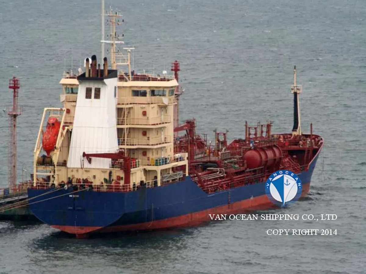 Oil/Chemical tanker for sale