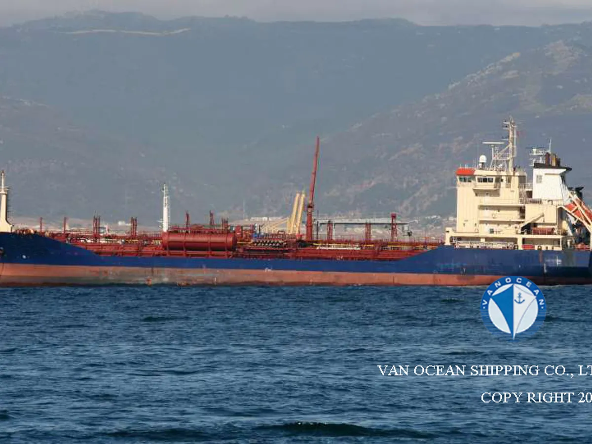 Oil/Chemical tanker for sale