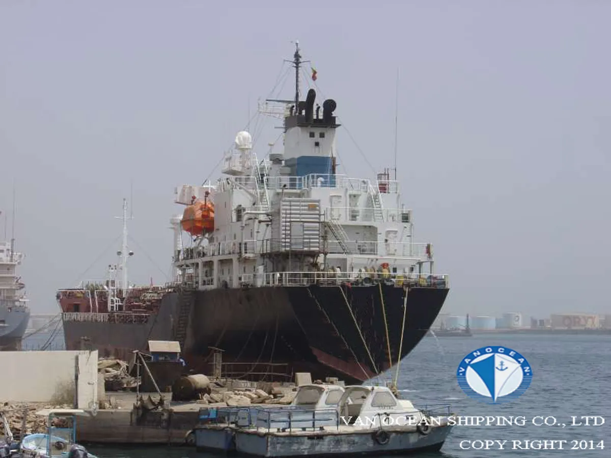 Oil/Chemical tanker for sale