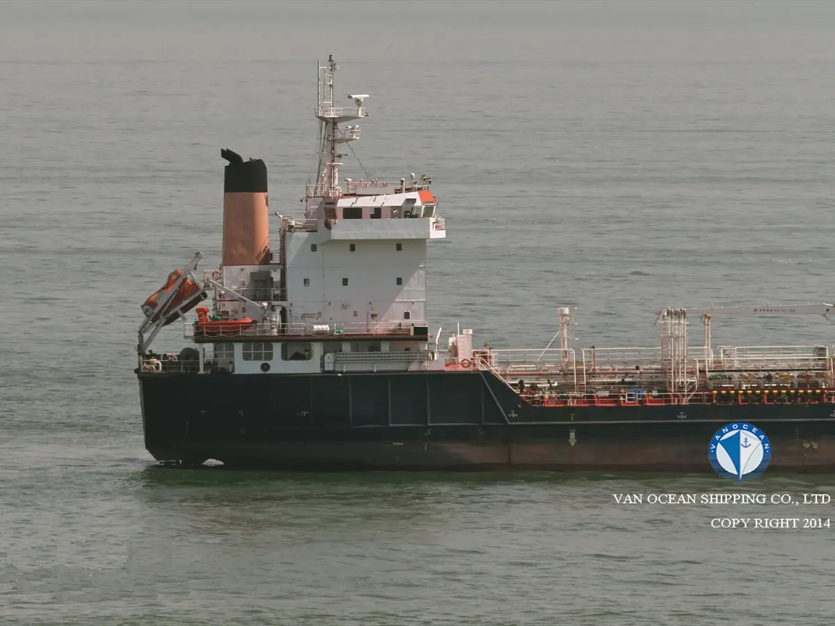 Oil/Chemical tanker for sale