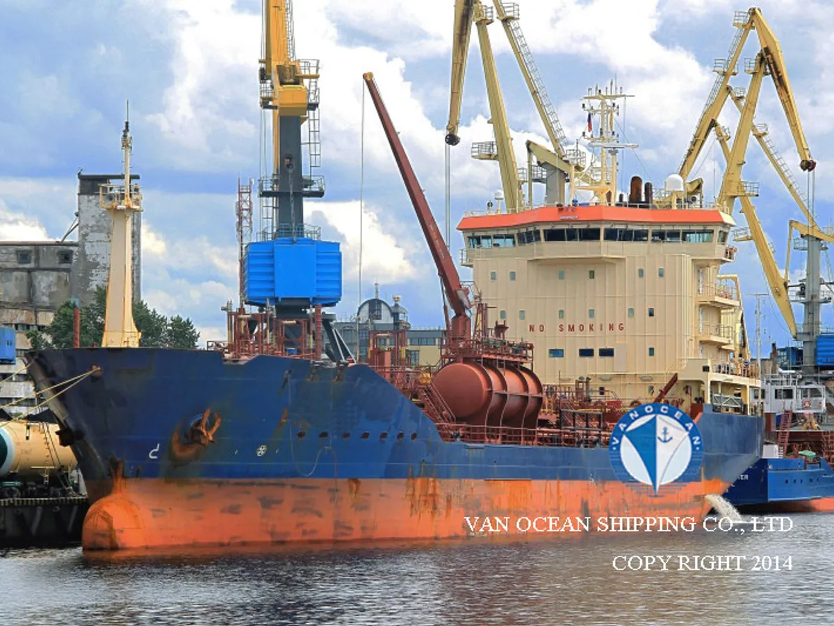 Oil/Chemical tanker for sale