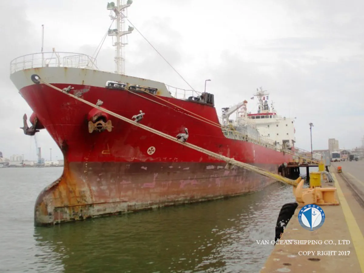 Oil/Chemical tanker for sale