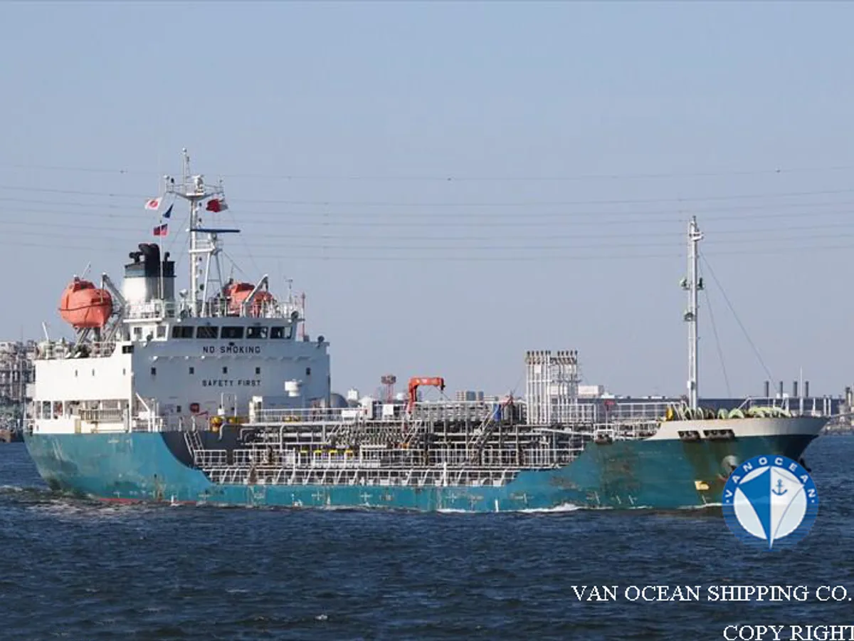 Oil/Chemical tanker for sale