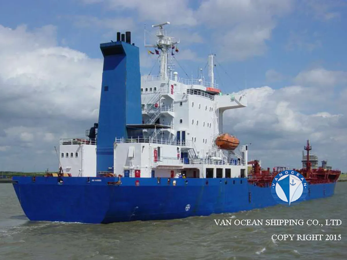 Oil/Chemical tanker for sale