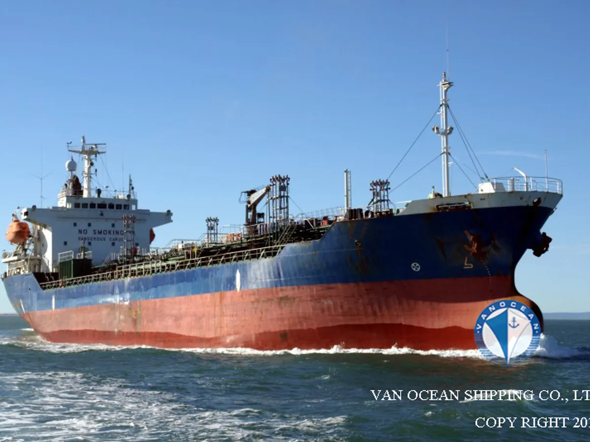Oil/Chemical tanker for sale