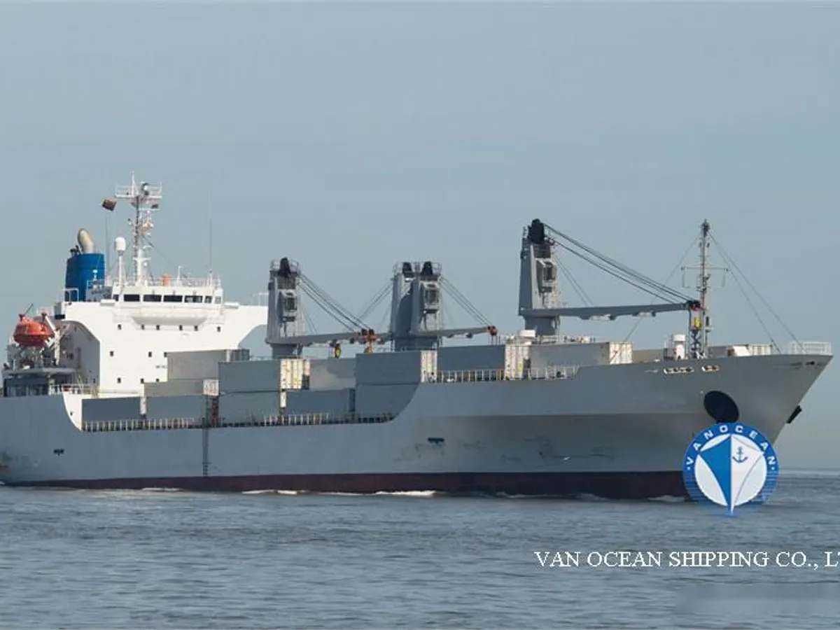 Reefer ship for sale