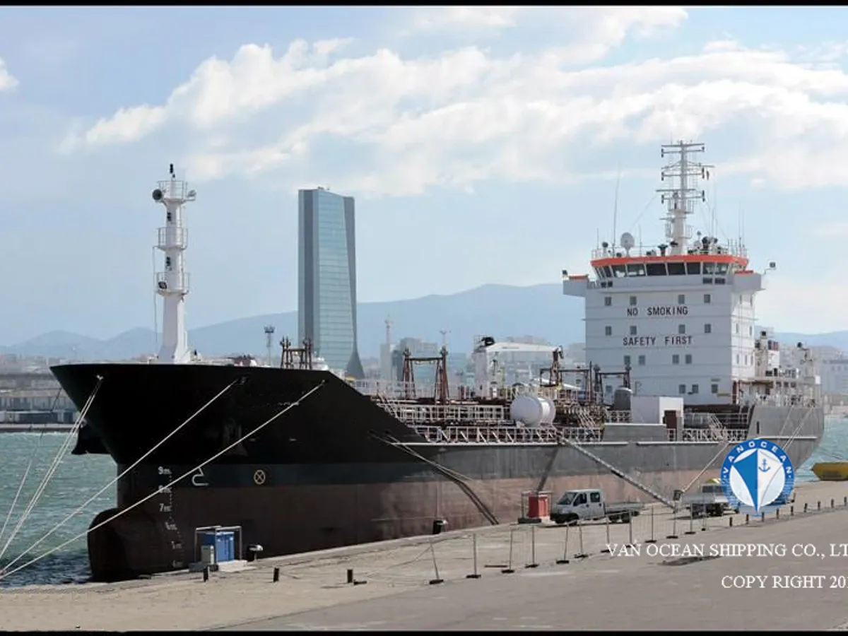 Oil/Chemical tanker for sale