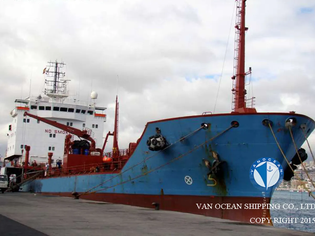 Oil/Chemical tanker for sale