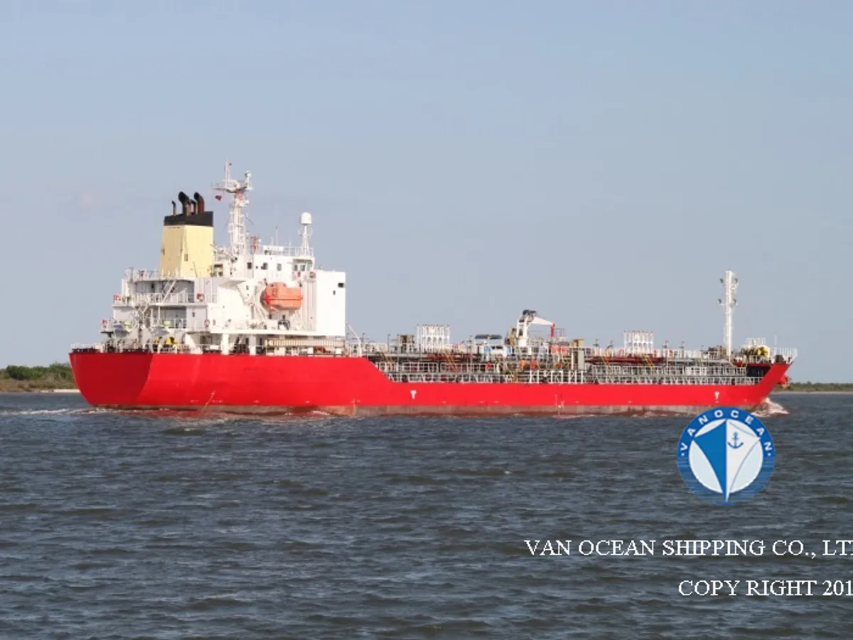 Oil/Chemical tanker for sale