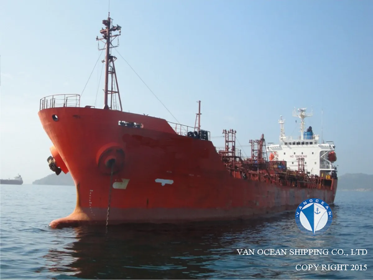 Oil/Chemical tanker for sale