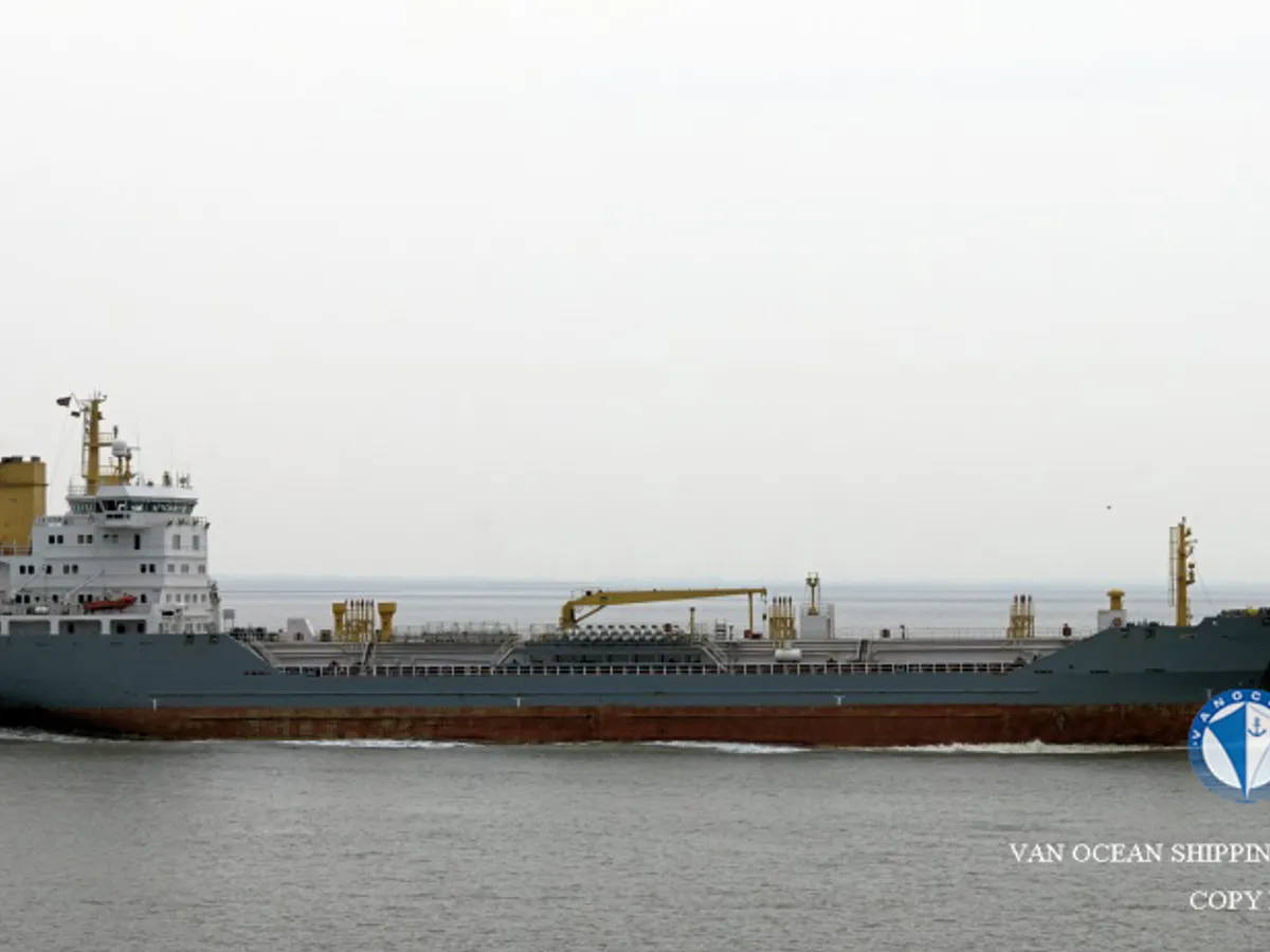 Oil/Chemical tanker for sale