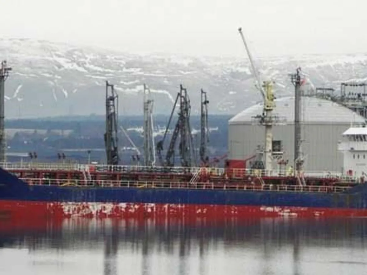 Oil/Chemical tanker for sale