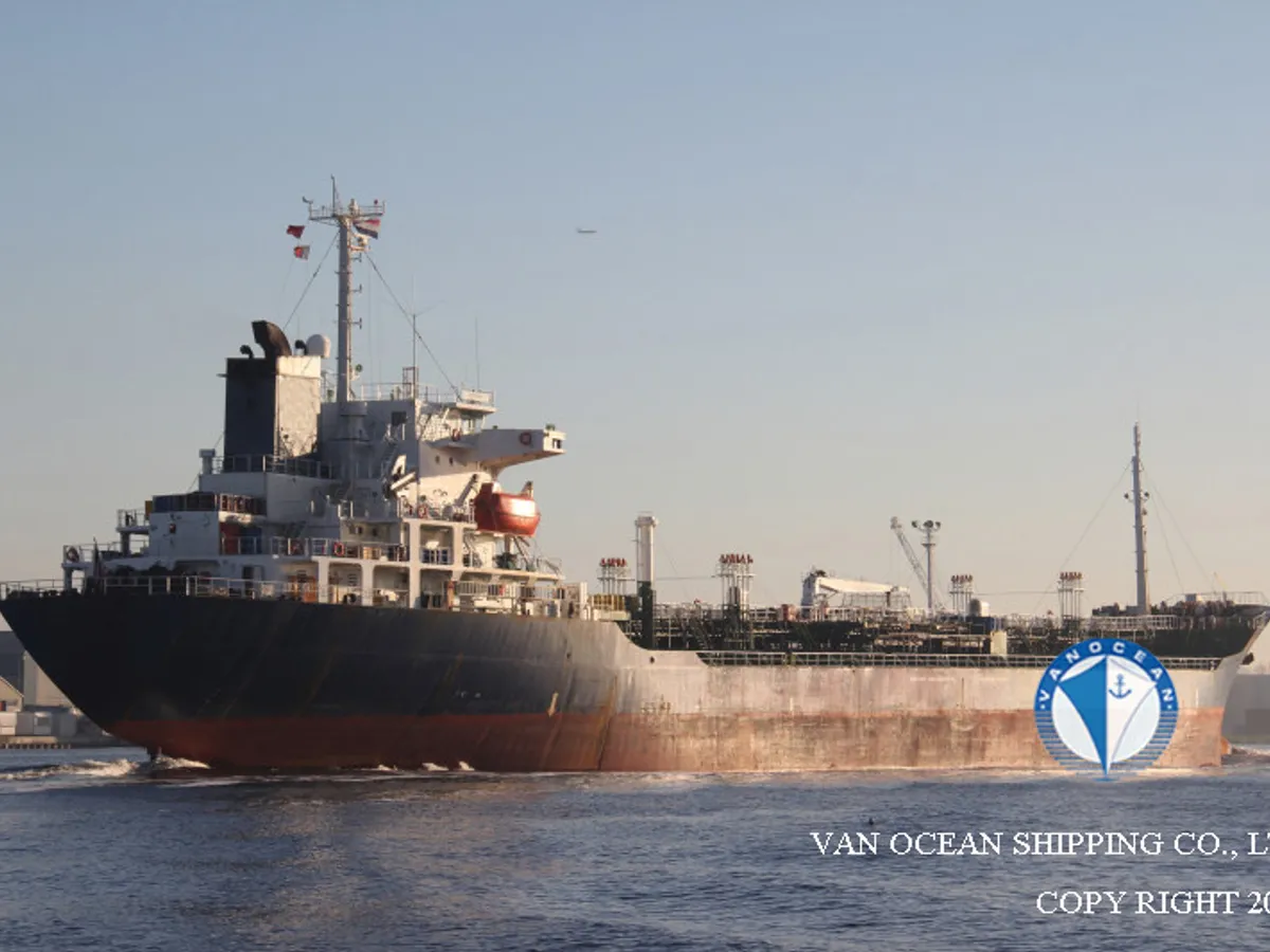 Oil/Chemical tanker for sale