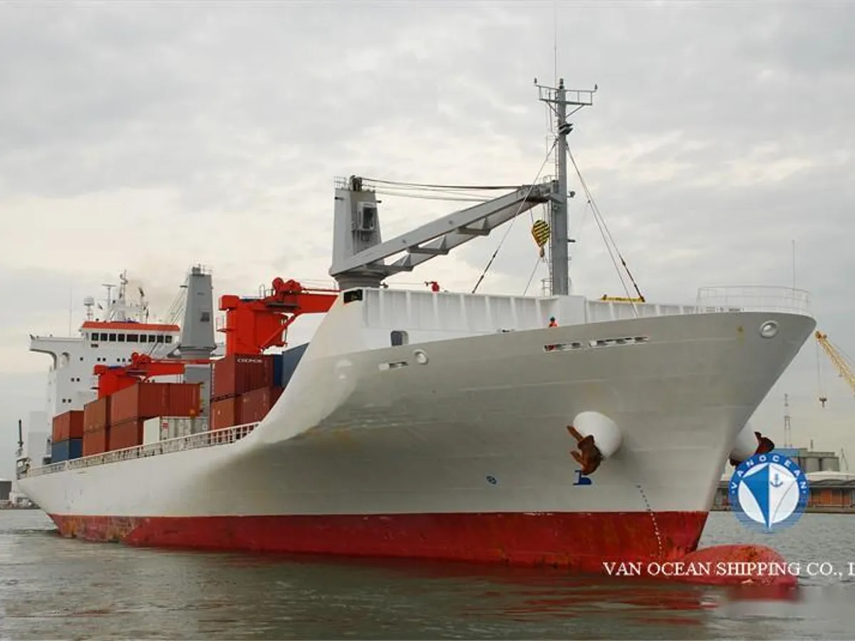 Reefer ship for sale