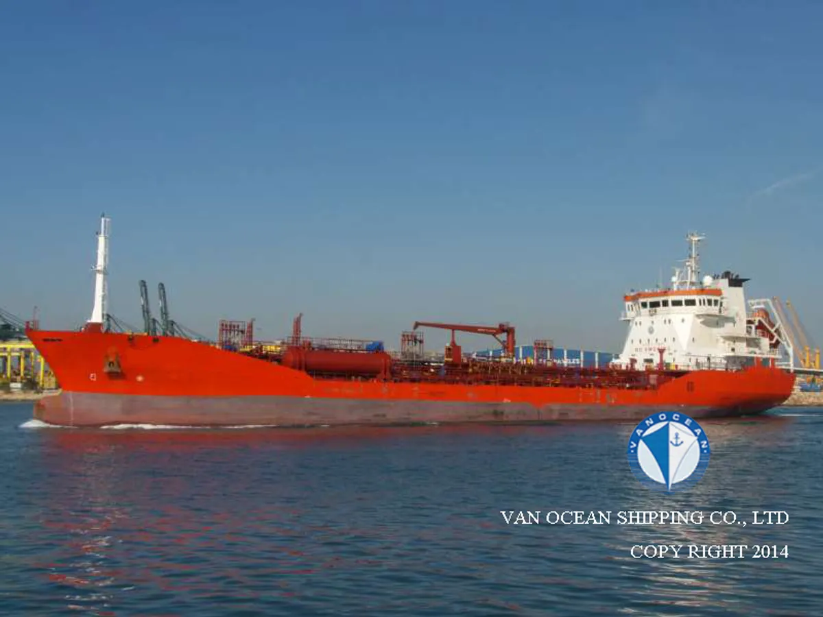 Oil/Chemical tanker for sale