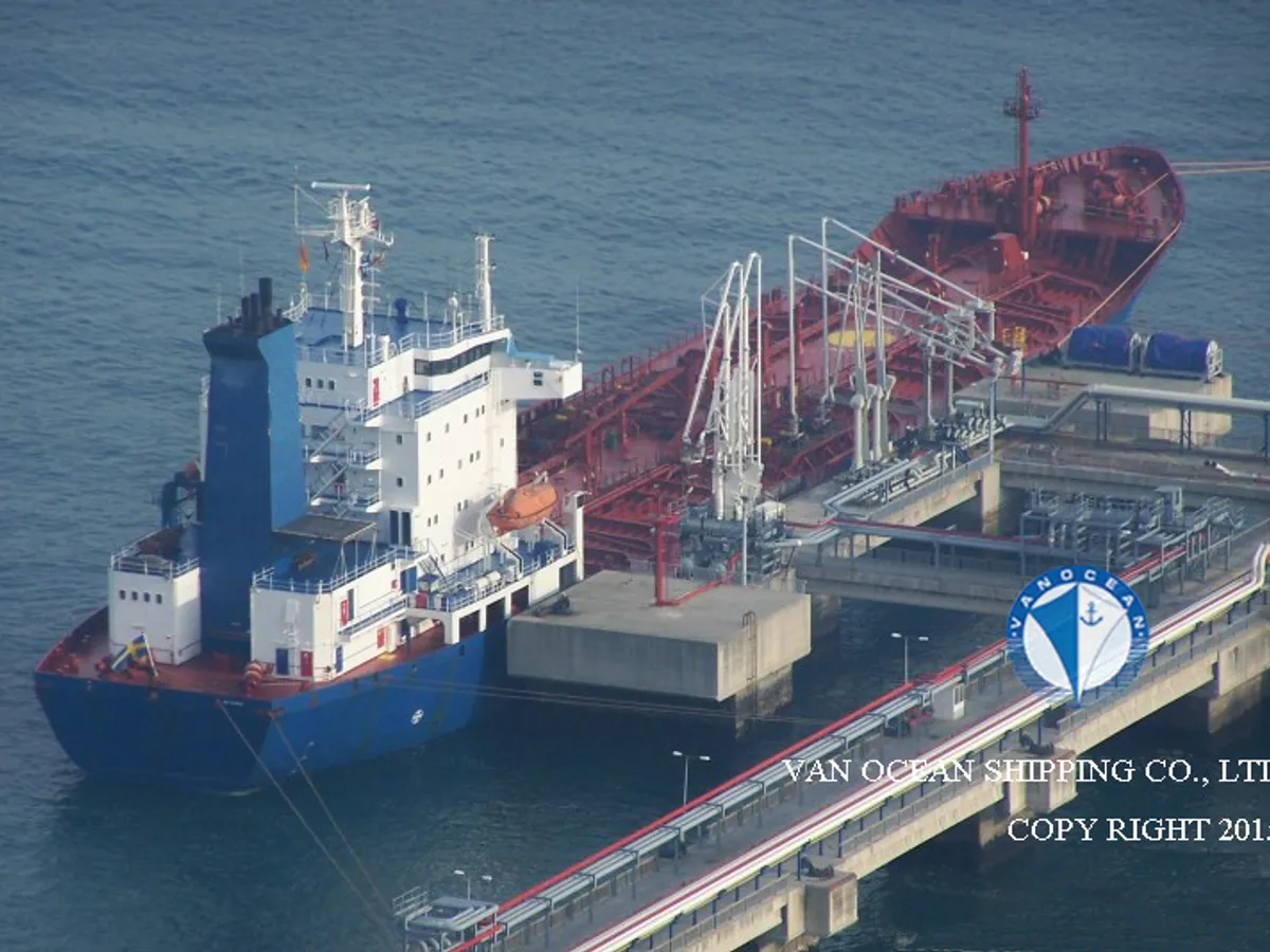 Oil/Chemical tanker for sale