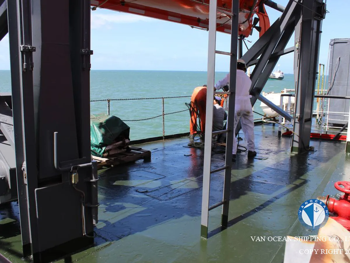 Oil/Chemical tanker for sale