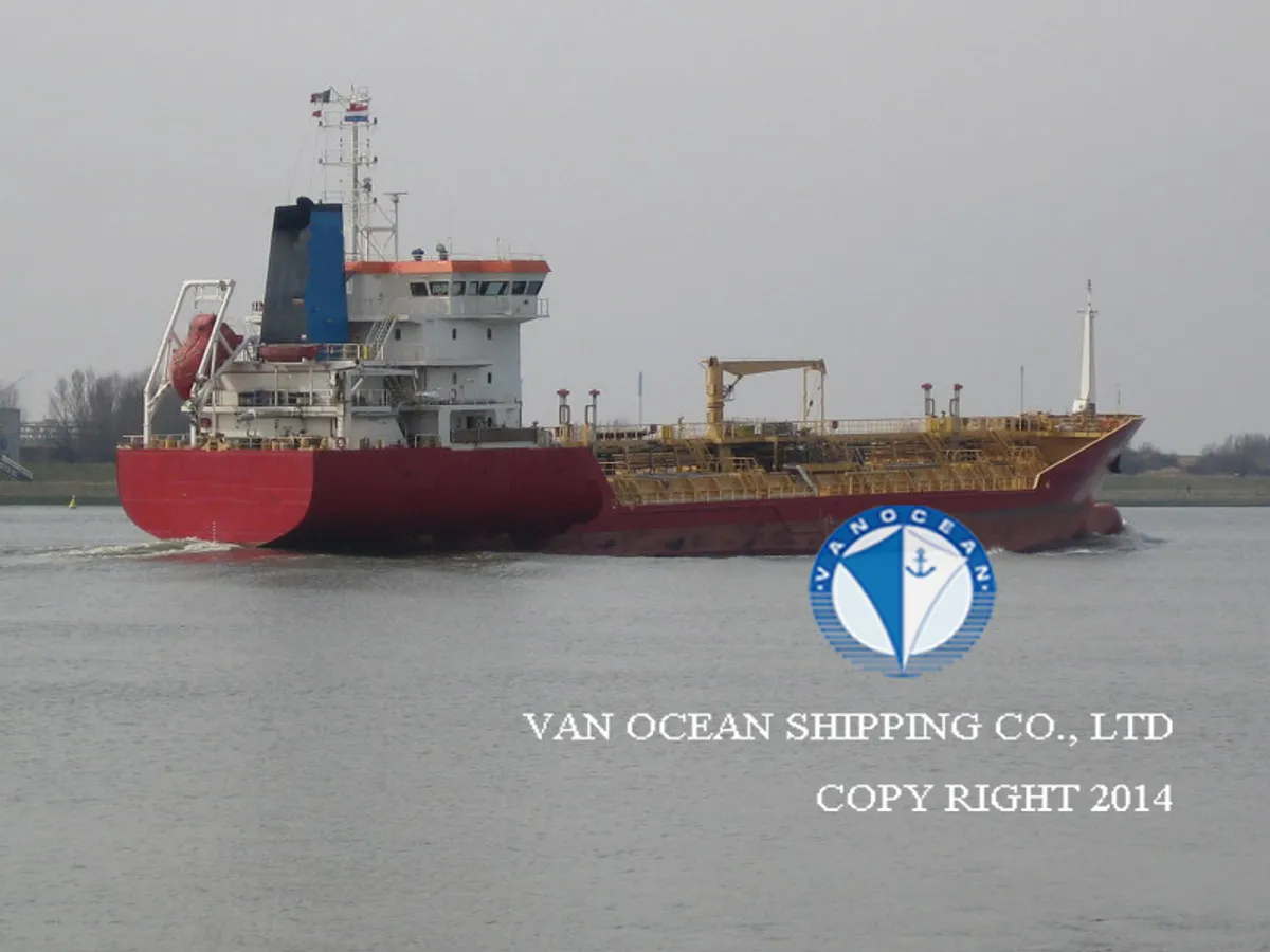 Oil/Chemical tanker for sale