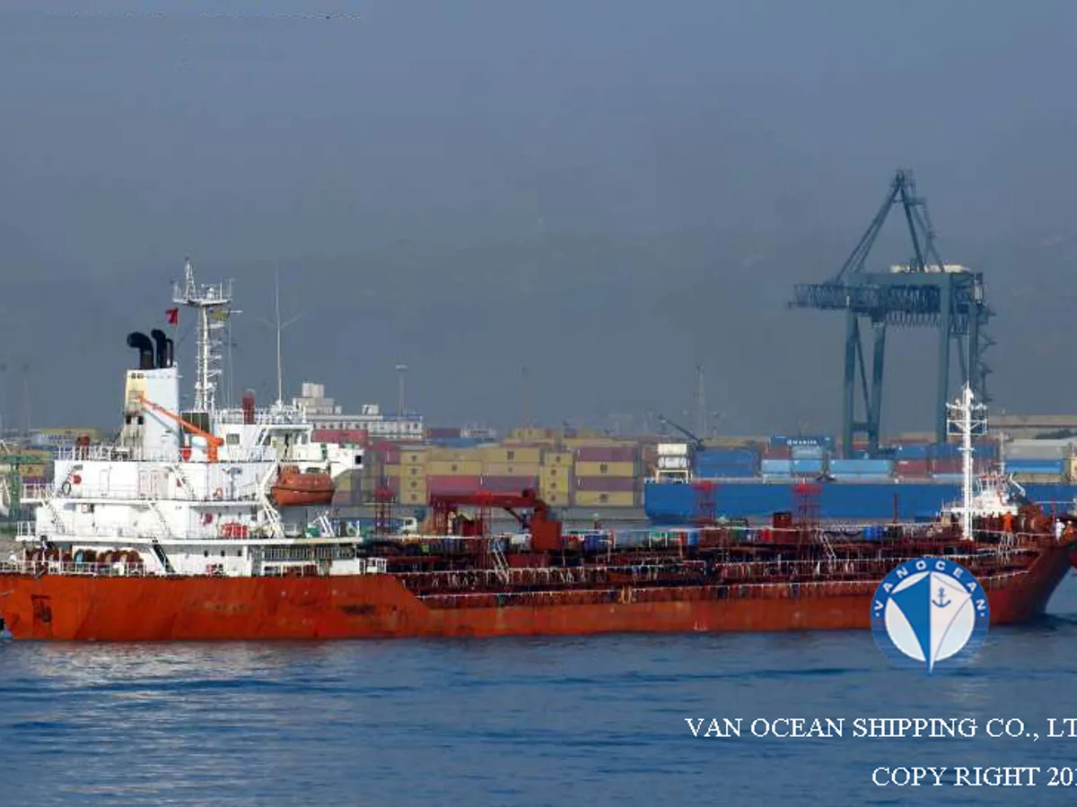 Oil/Chemical tanker for sale