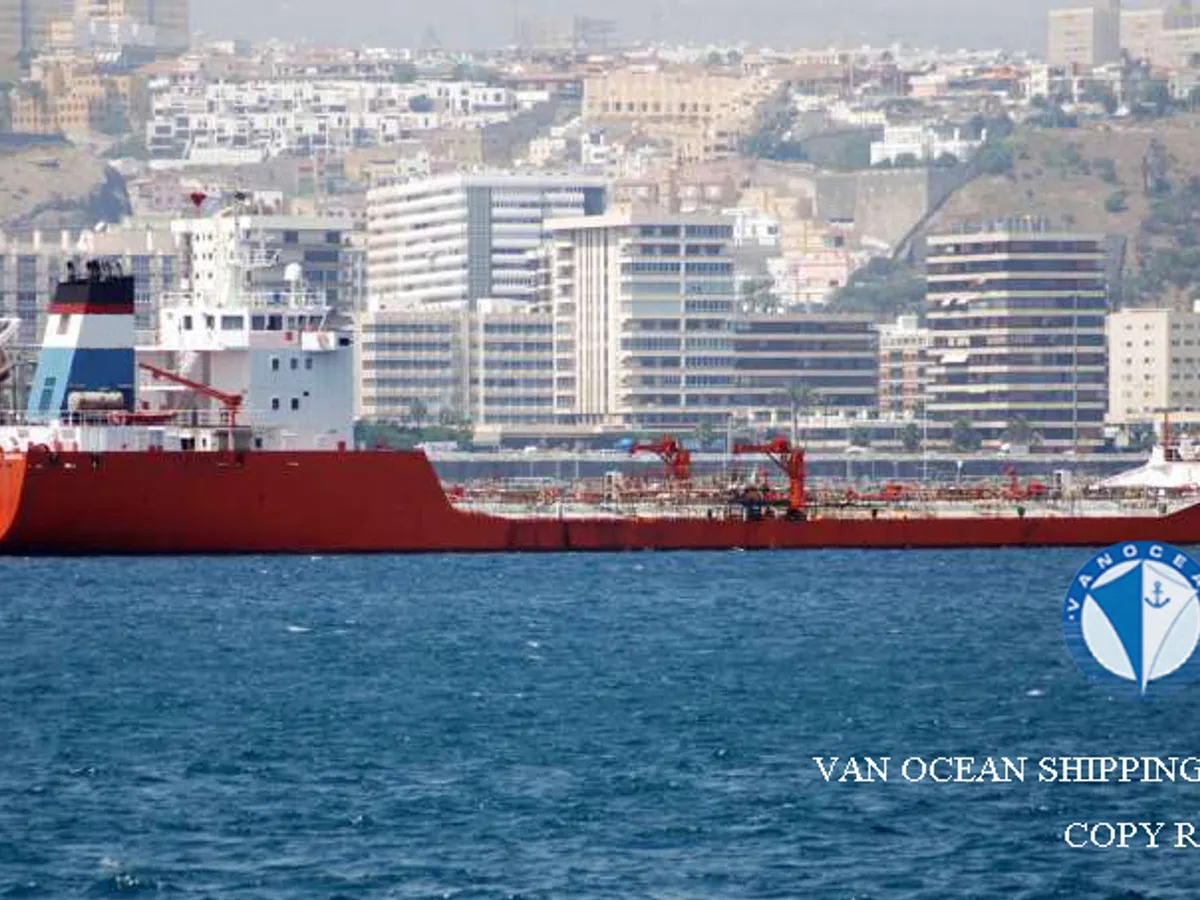 Oil/Chemical tanker for sale