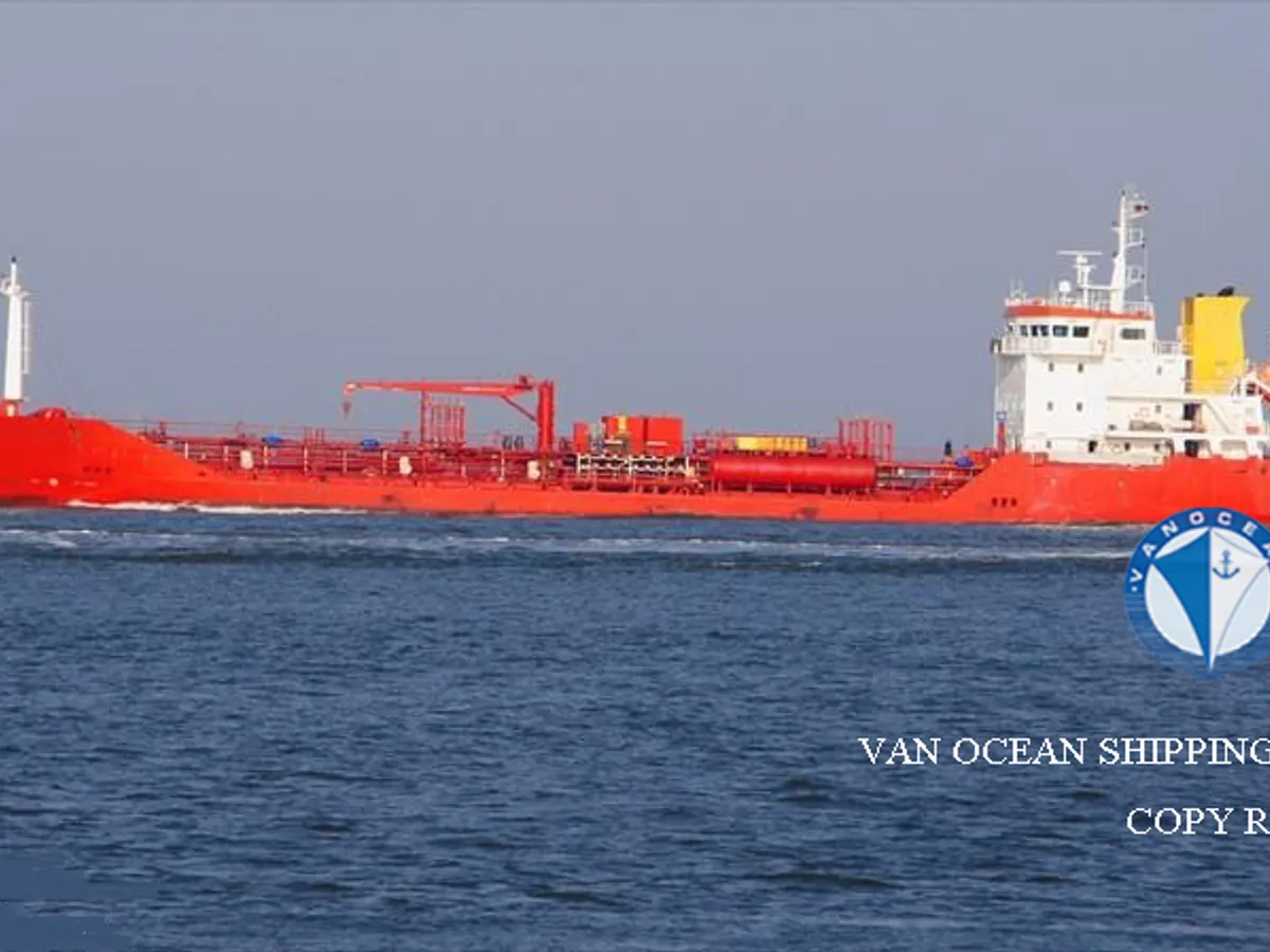 Oil/Chemical tanker for sale