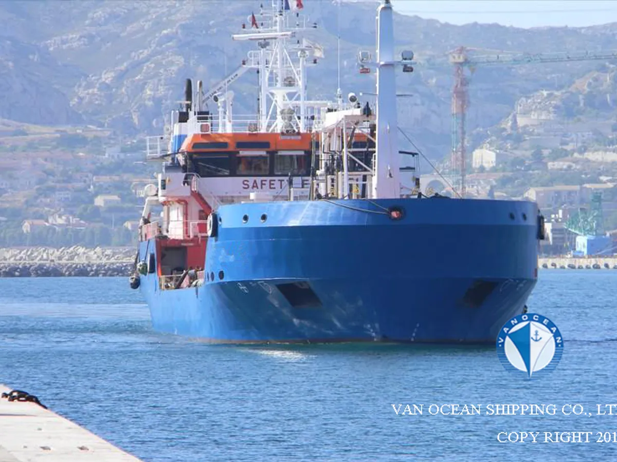 Oil/Chemical tanker for sale