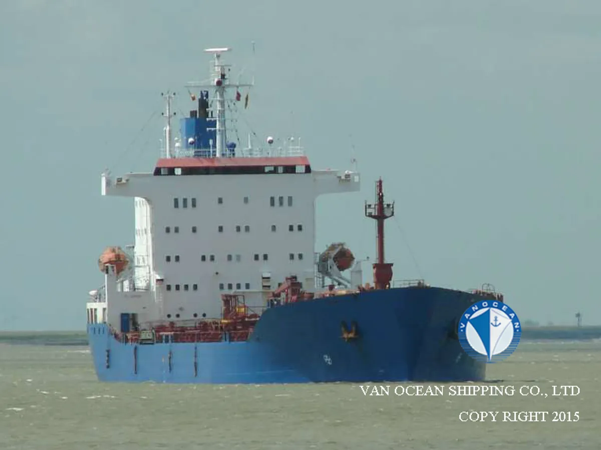 Oil/Chemical tanker for sale