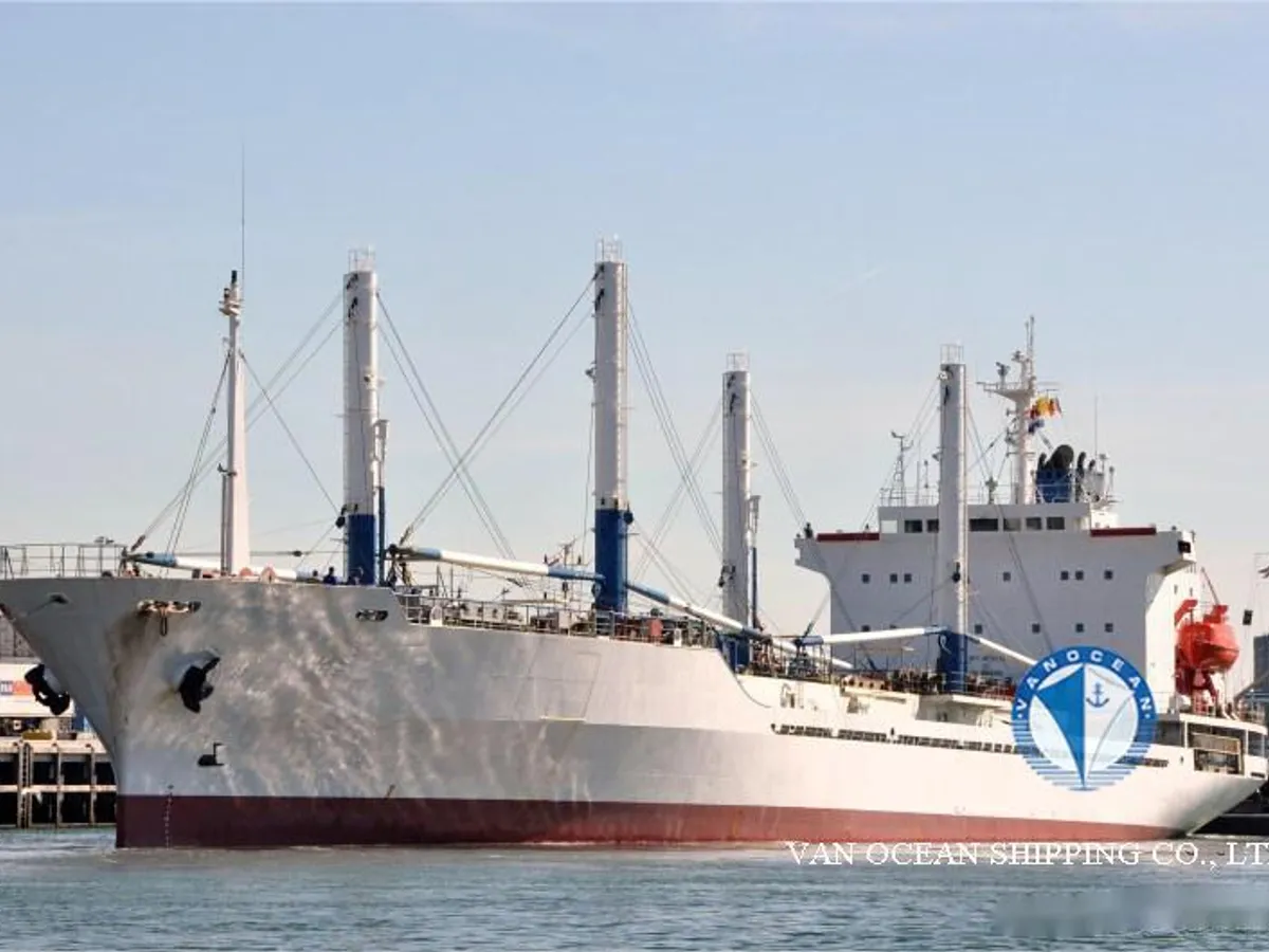 Reefer ship for sale