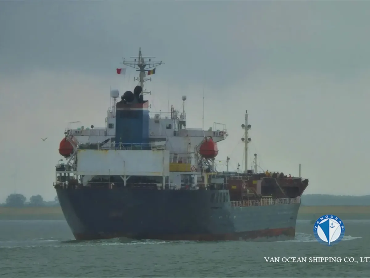Oil/Chemical tanker for sale