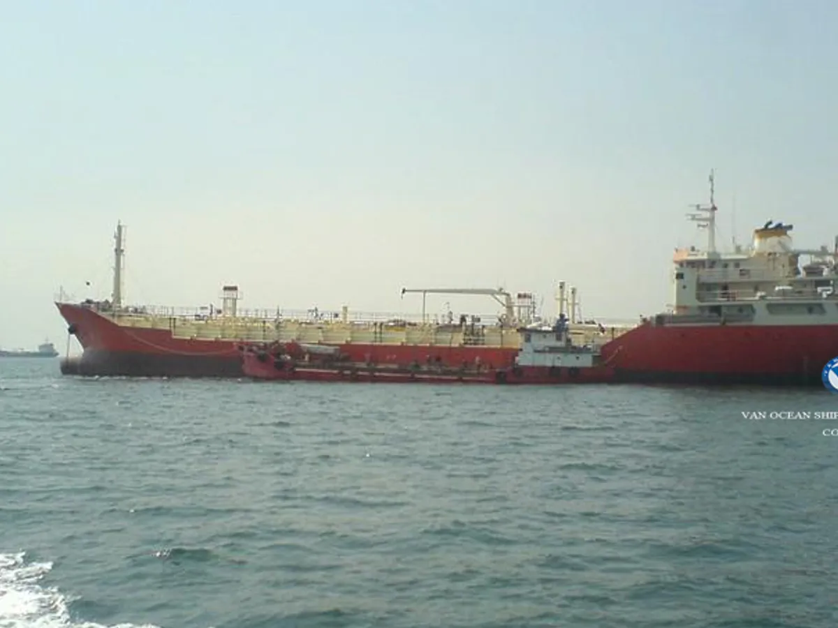 Oil/Chemical tanker for sale