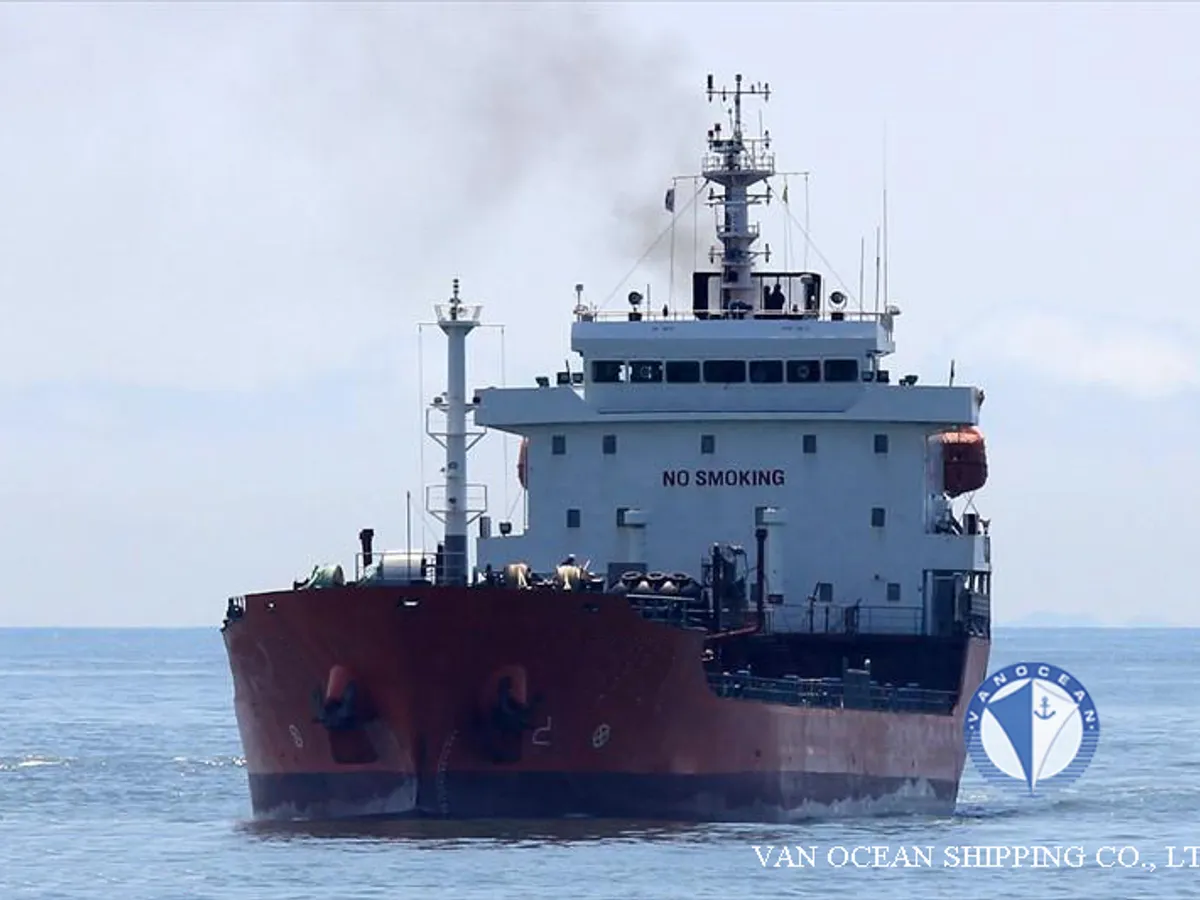 Oil/Chemical tanker for sale