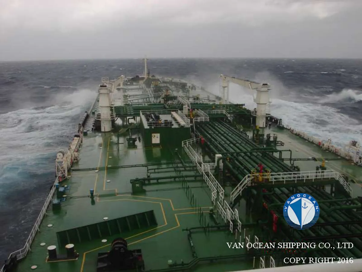 Oil/Chemical tanker for sale