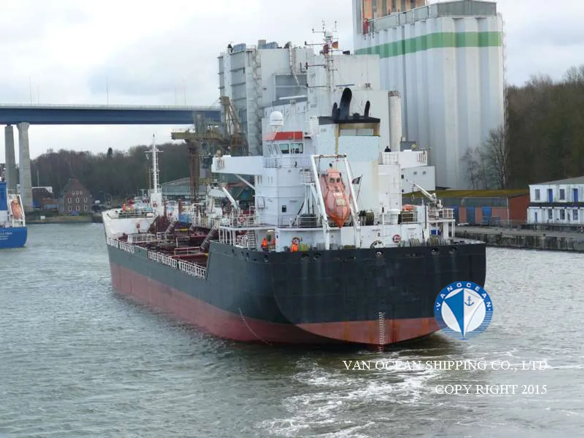 Oil/Chemical tanker for sale