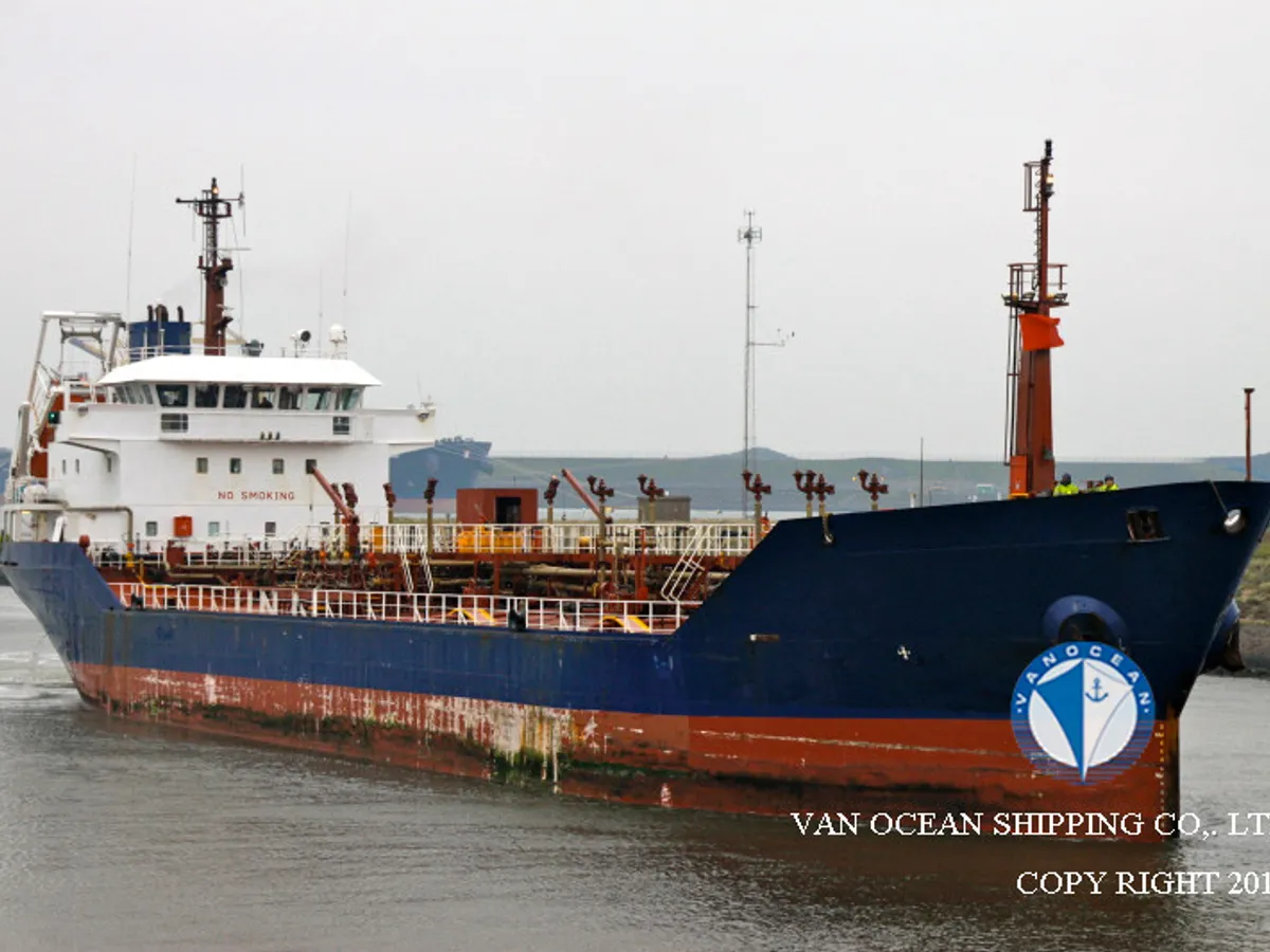 Oil/Chemical tanker for sale