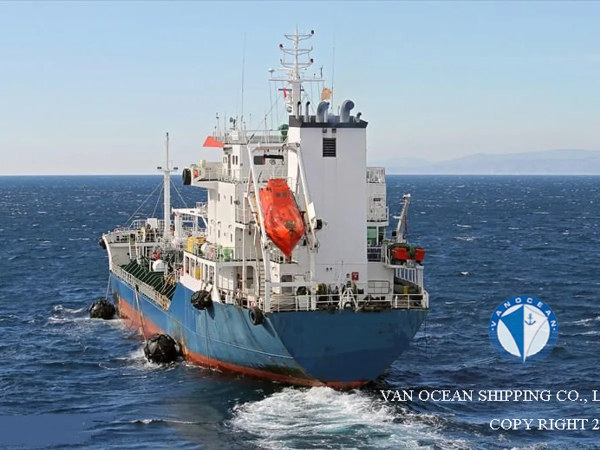 Oil/Chemical tanker for sale