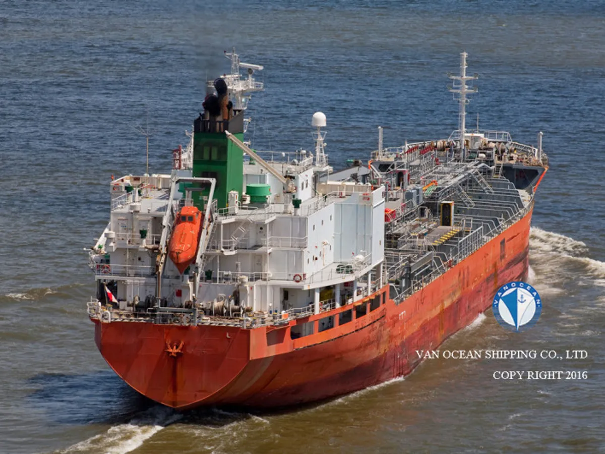 Oil/Chemical tanker for sale