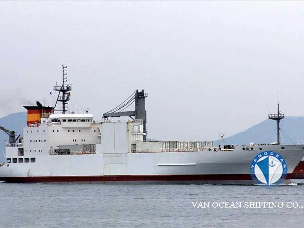 Reefer ship for sale