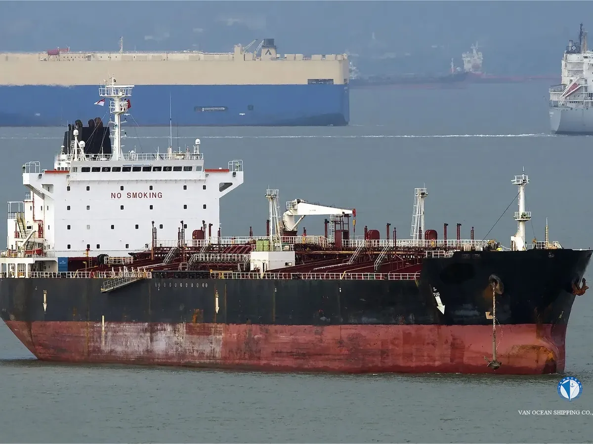 Oil/Chemical tanker for sale