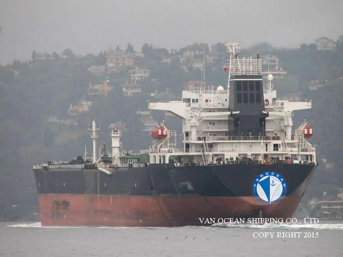 Oil/Chemical tanker for sale