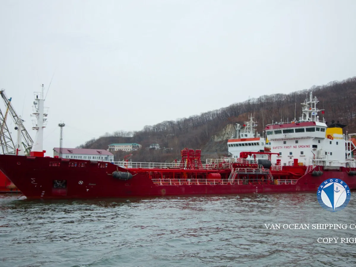 Oil/Chemical tanker for sale