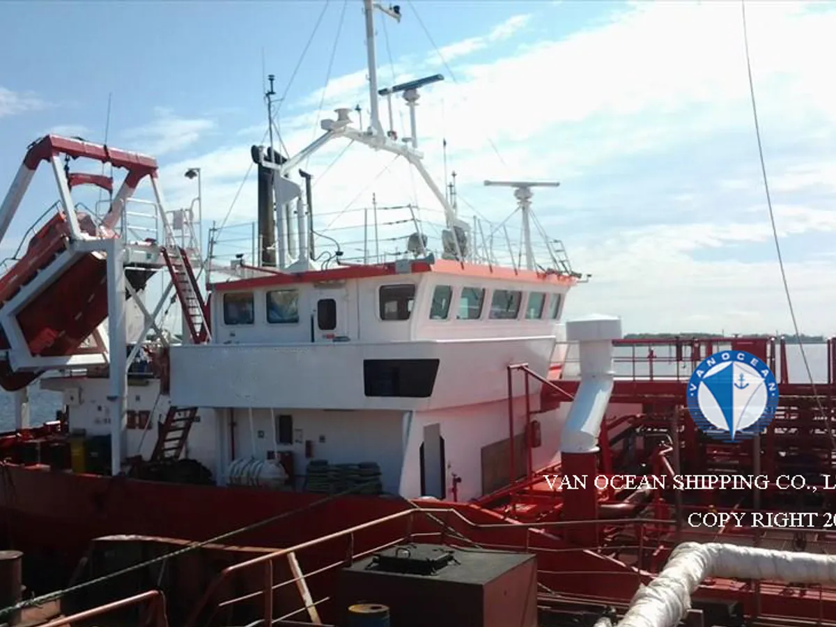 Oil/Chemical tanker for sale