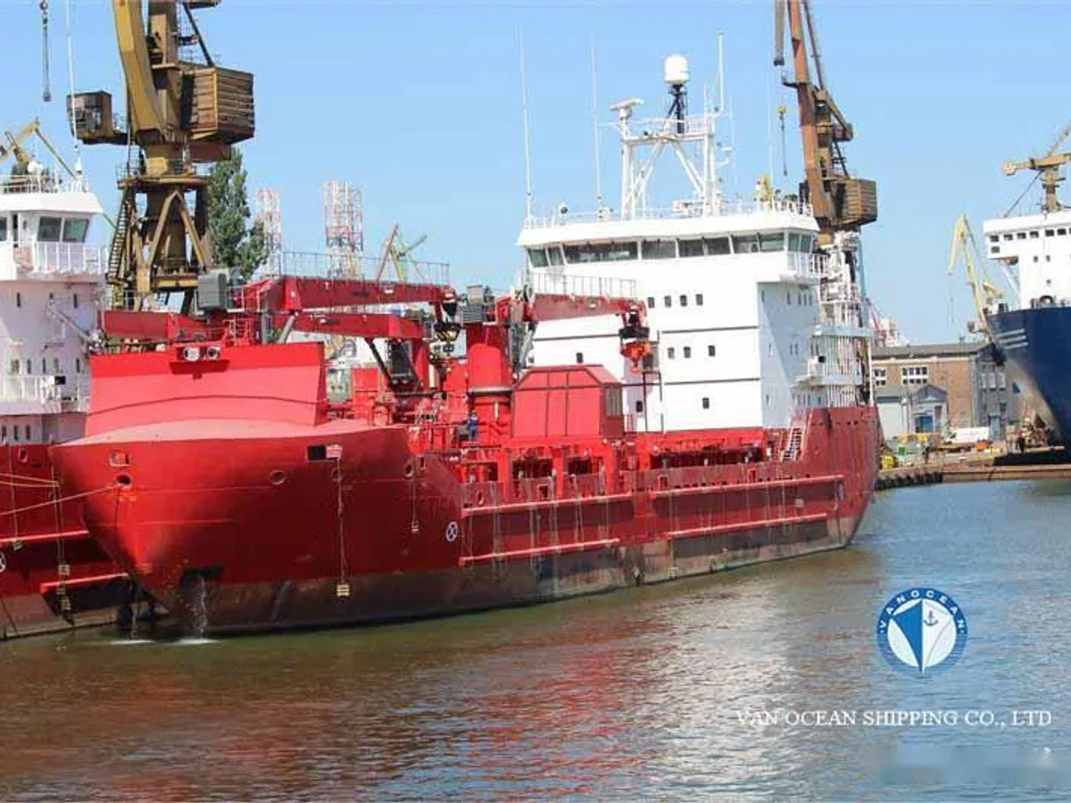 Reefer ship for sale